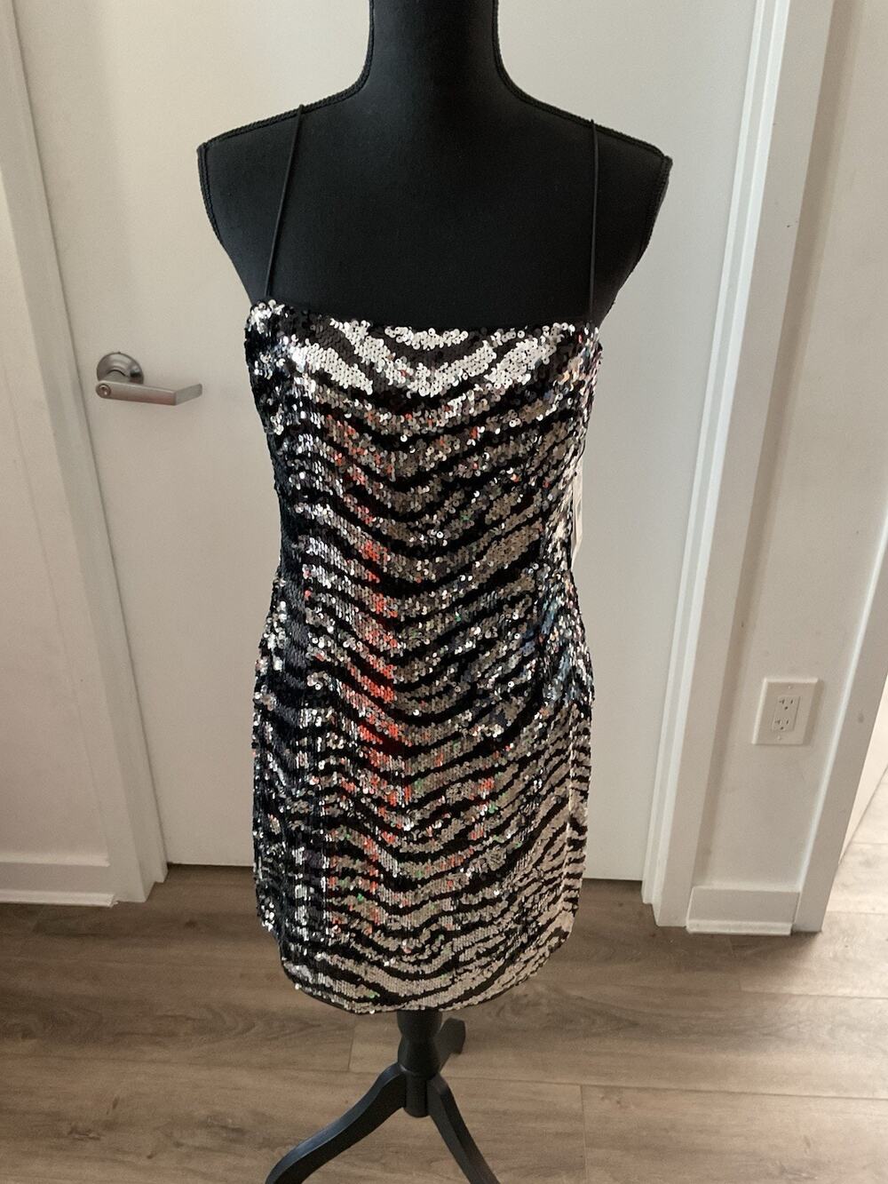 NWT Aidan By Aidan Mattox Zebra Sequin Mini Dress Black Silver Cocktail SZ 12